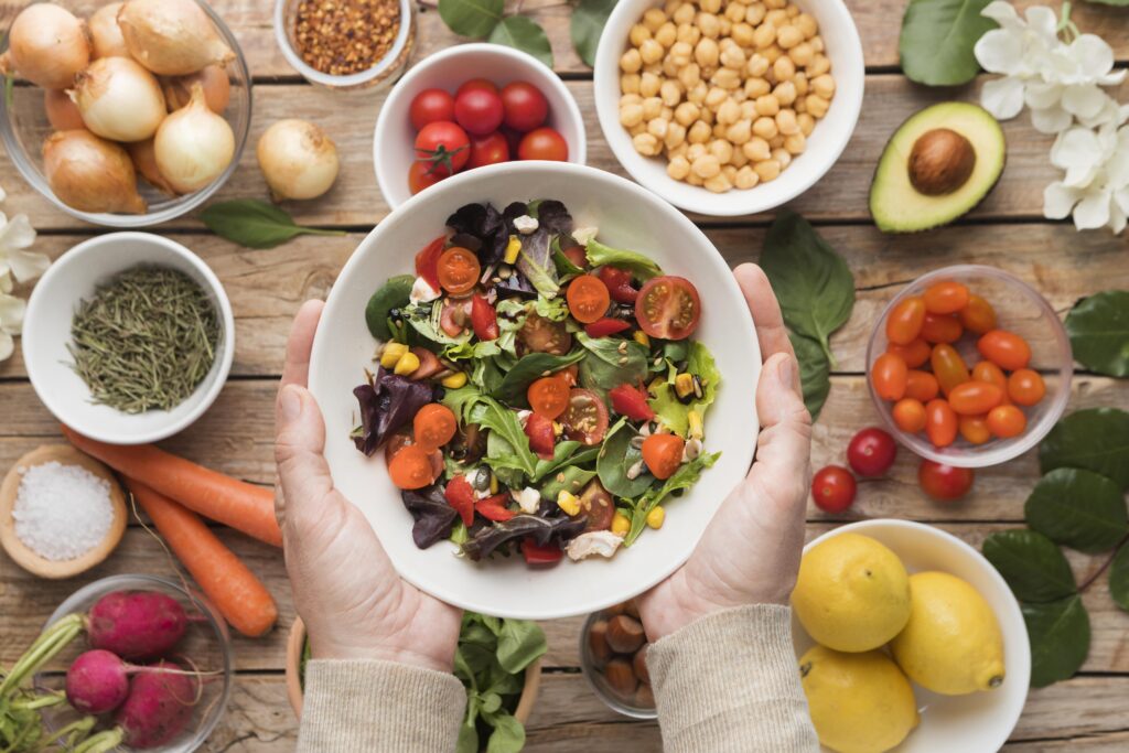 vista-superior-ingredientes-verduras-ensalada-1024x683 Alimentos saludables